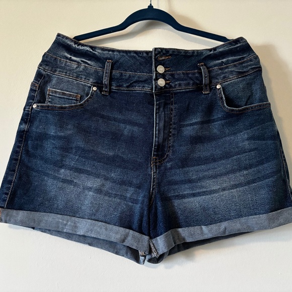 Ibiza Dark Wash Push Up Denim Short Jeans – Vintage Blue – US 13 - Picture 1 of 11